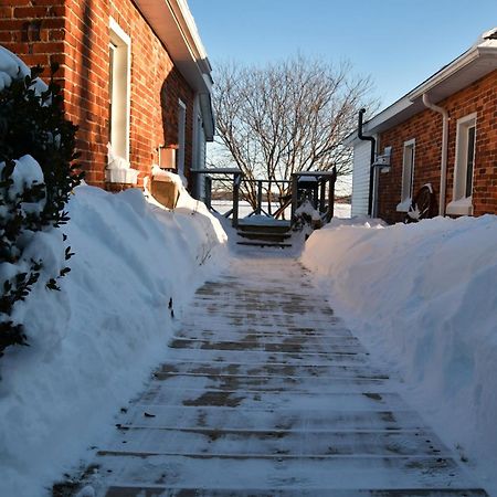Dewar'S Inn And Cottages Prescott Bagian luar foto