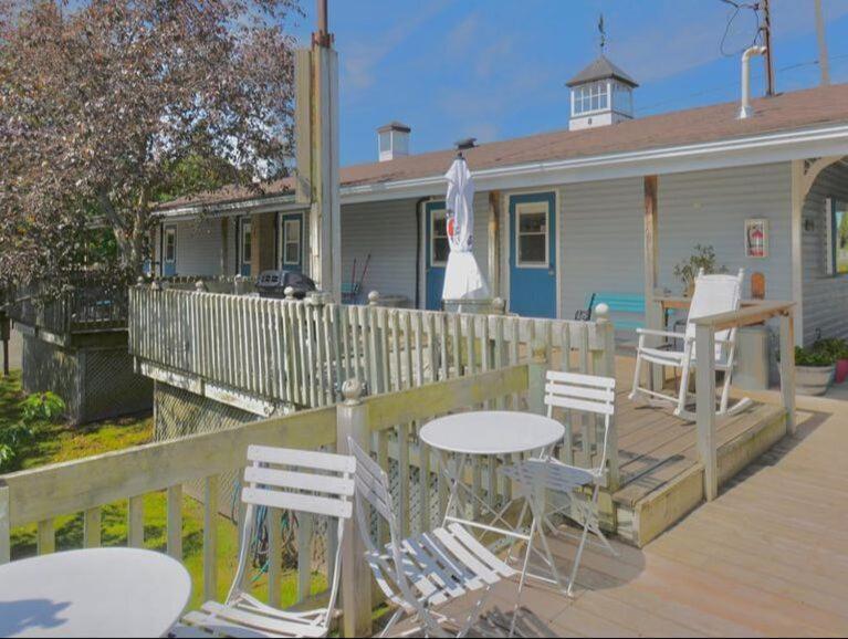 Dewar'S Inn And Cottages Prescott Bagian luar foto